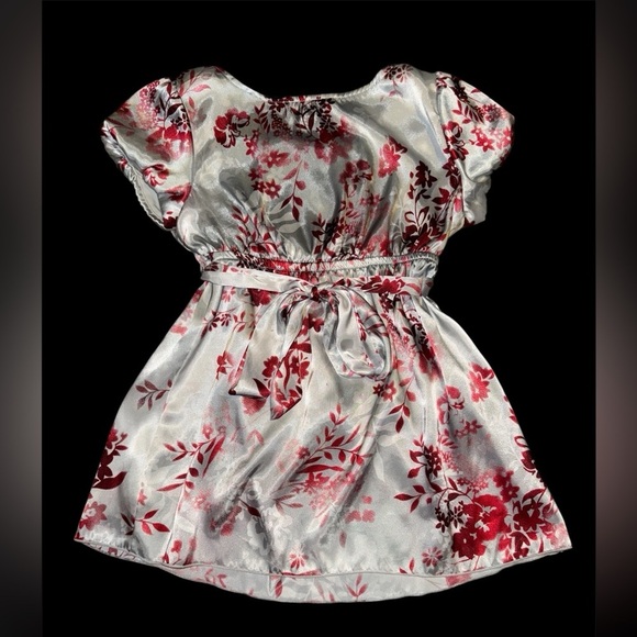 Silver Babydoll Short Sleeve Top - Picture 2 of 4